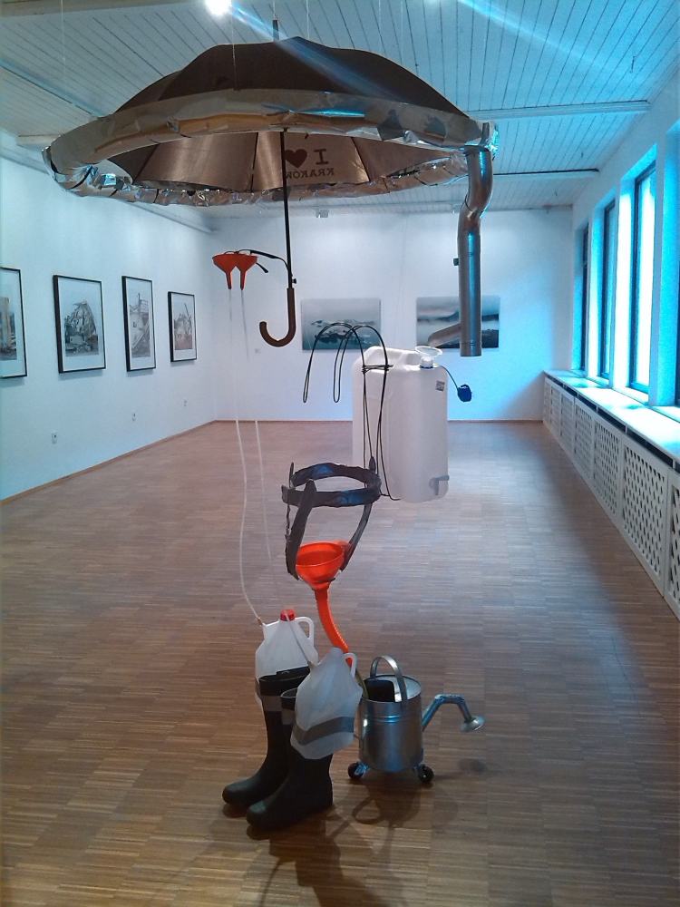 sculpture with various water-collecting possibilities